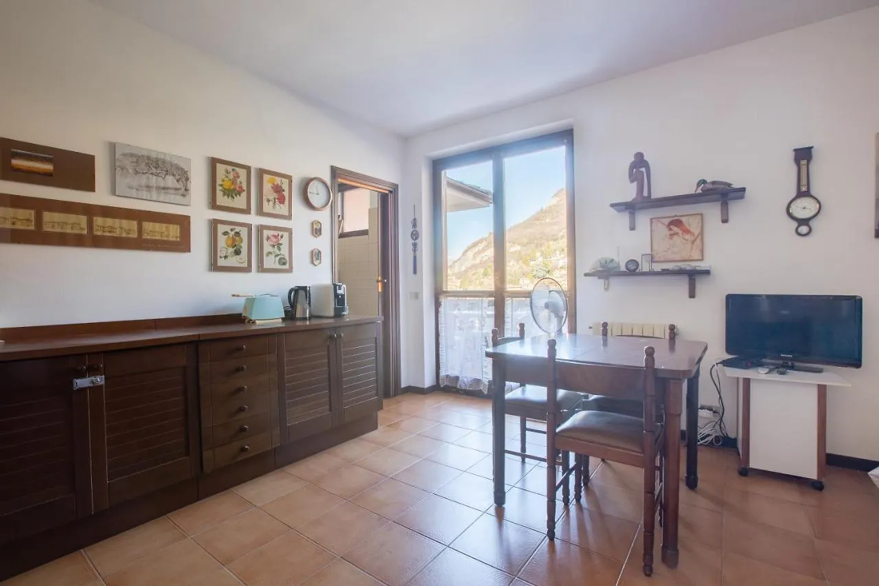 Apartment Mysa Properties - Lovely Studio Between Lake And Castle Perledo Italy