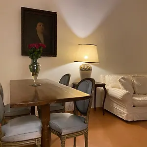 https://visione-via-santandrea-delle-fratte-36.it-romehotels.com